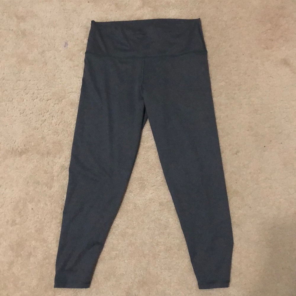Grey Aerie leggings Capri